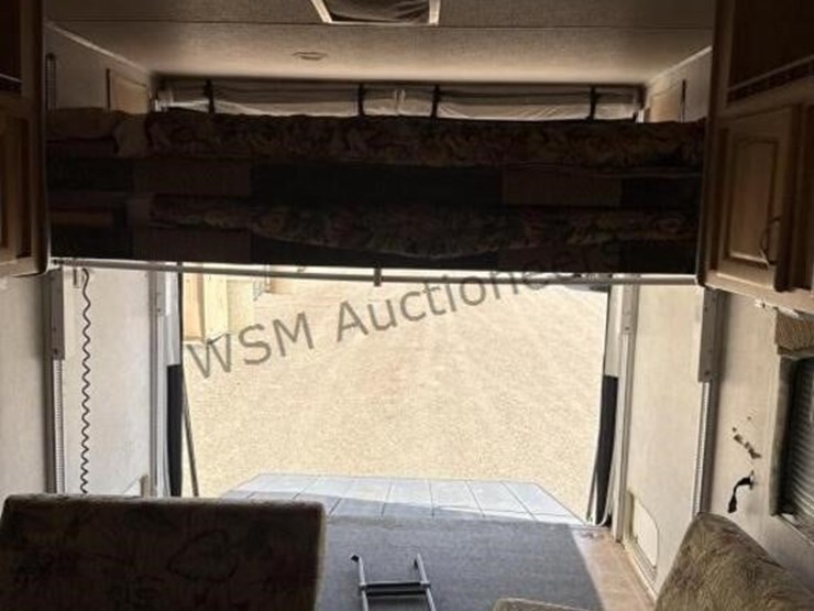 2005-thor-fury-toy-hauler-image-26