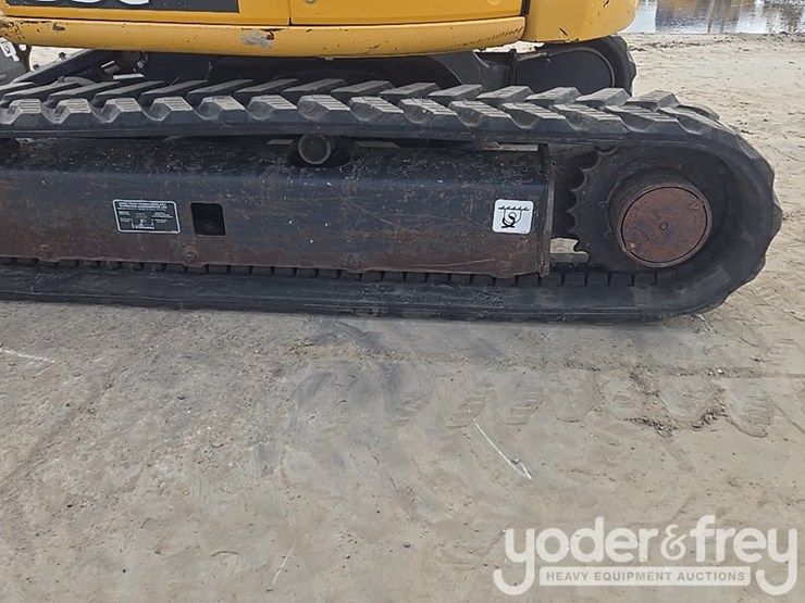 2019-deere-35g-image-12