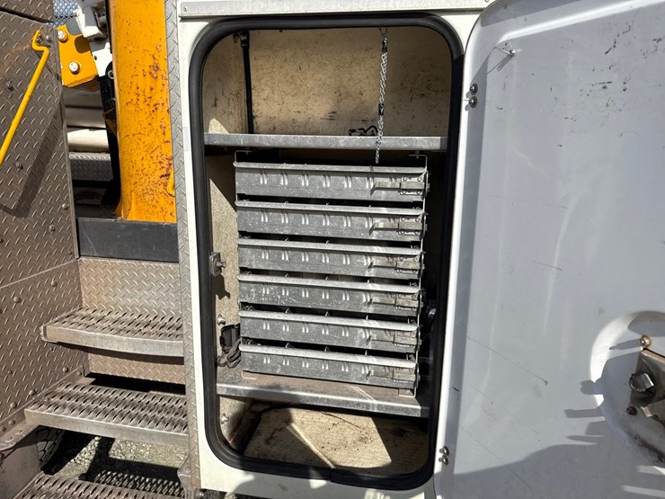 international-4400-sba-image-47