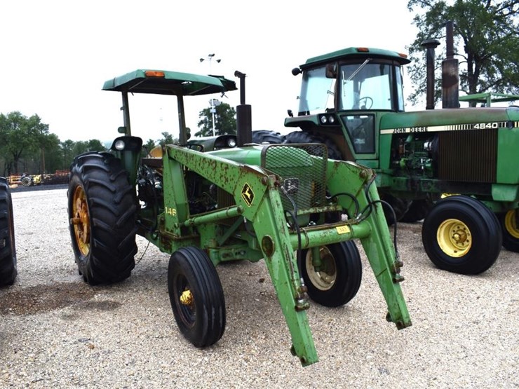 john-deere-2440-image-2