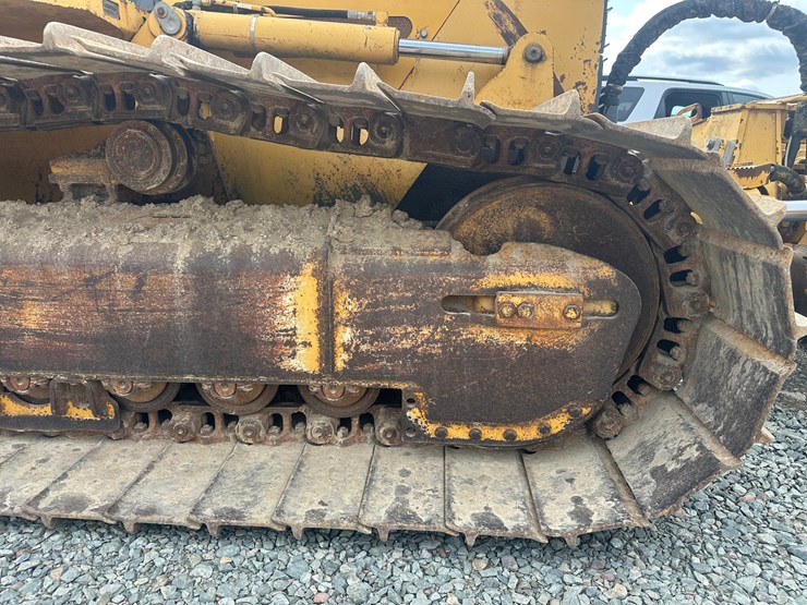 2006-deere-750j-lgp-image-67