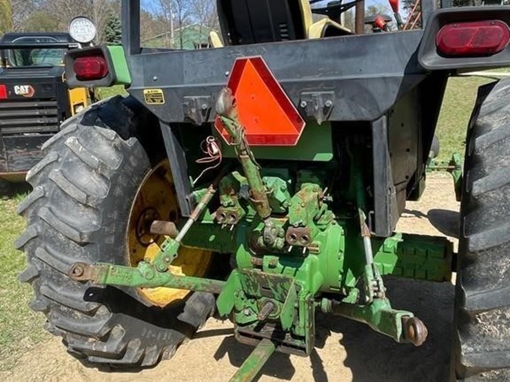 john-deere-4040-image-6