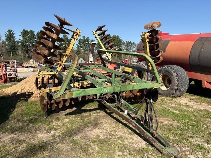 john-deere-230-image-3