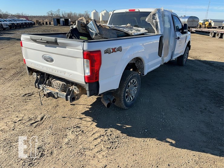 2018-ford-f350-image-11