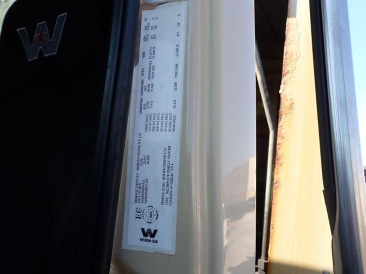 2017-western-star-4700sb-image-14