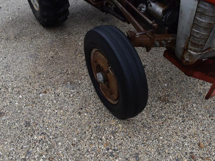 massey-ferguson-135-image-3