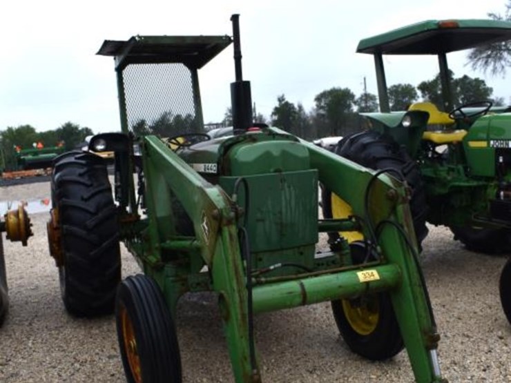 john-deere-2440-image-2