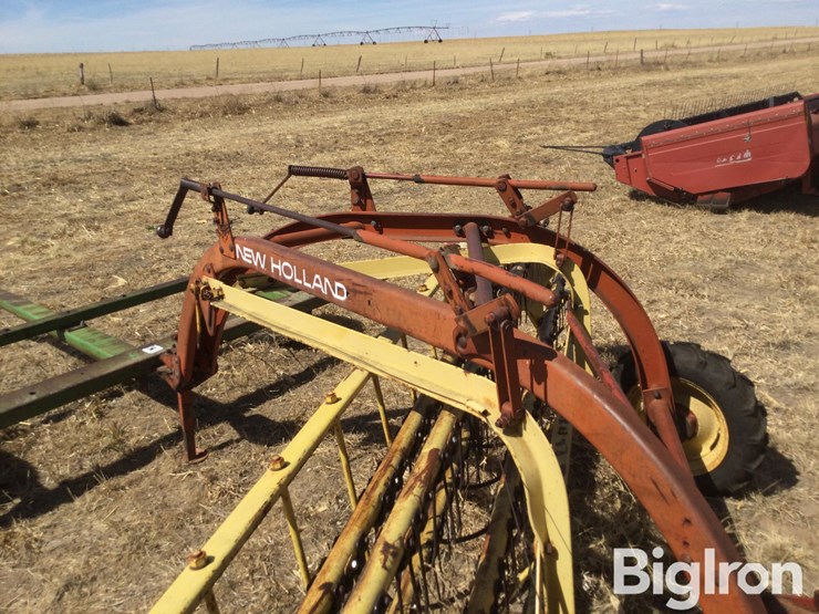 new-holland-260-image-16