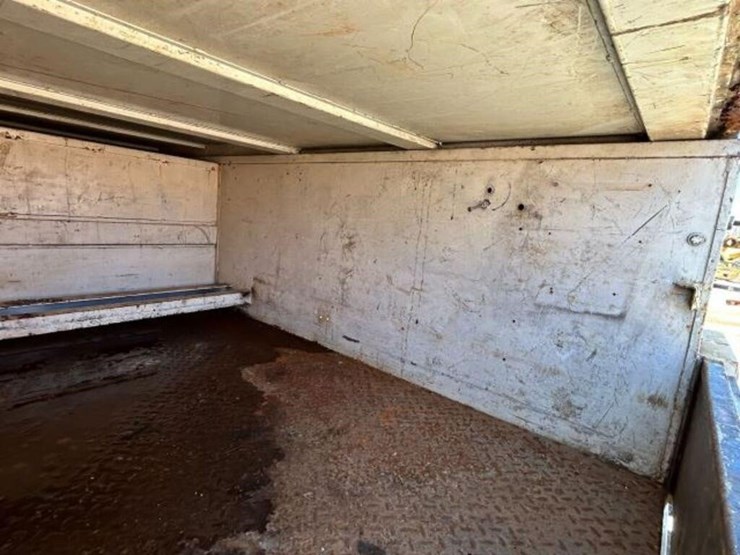 2010-ford-f250-xl-image-36