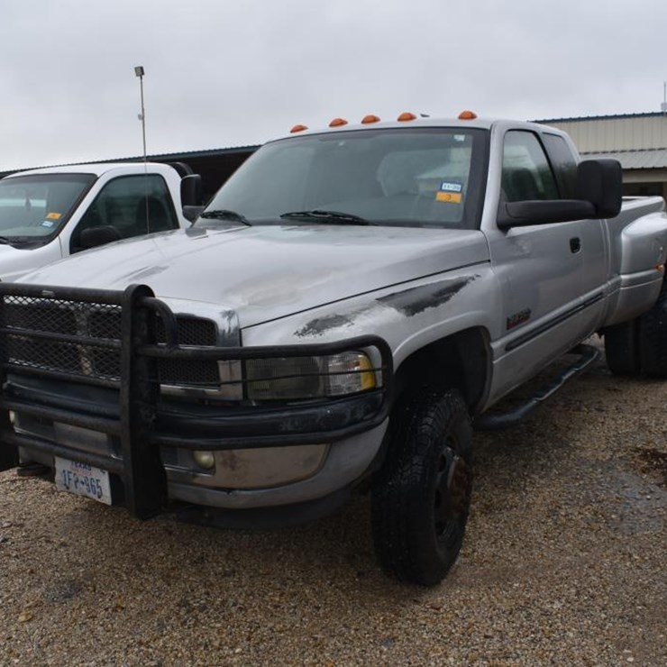 2002 DODGE RAM 3500