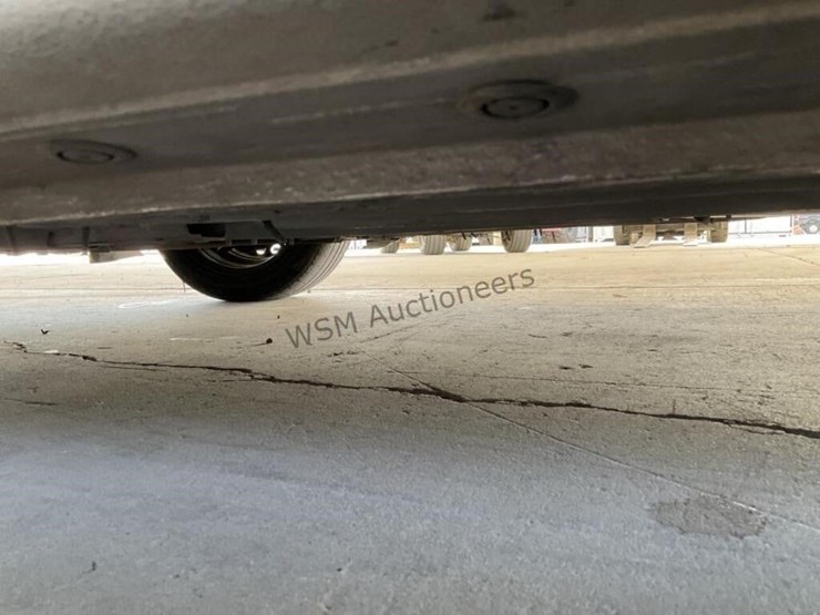 2015-nissan-sentra-sdn-image-24