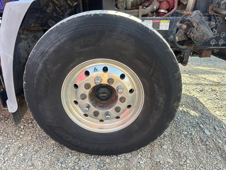 2019-massey-ferguson-8-image-82