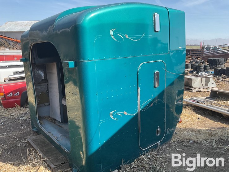 peterbilt-379-image-1