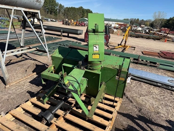 john-deere-666-image-1