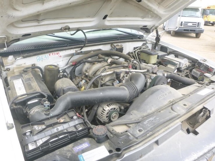 2002-chevrolet-3500-image-22