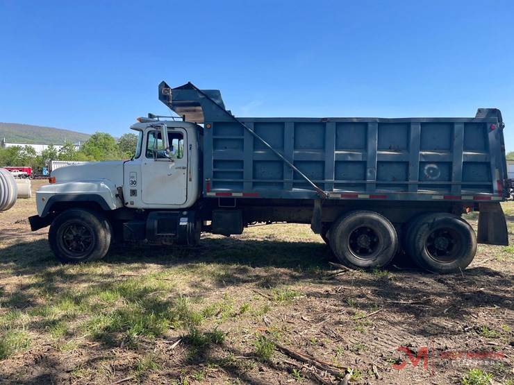 1996-mack-rd688s-image-4