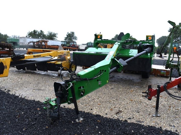 john-deere-s300-image-1