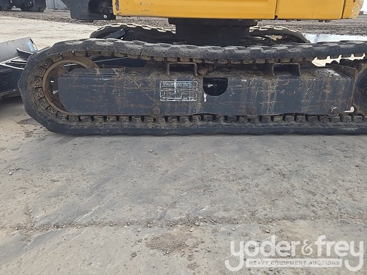 2022-deere-17g-image-11