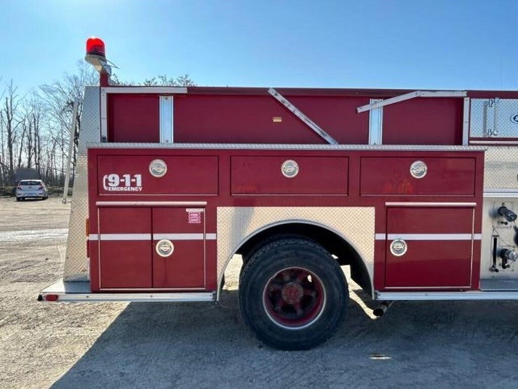 1996-ford-f700-image-53