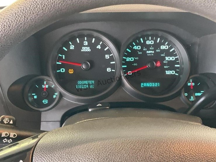 2012-chevrolet-silverado-1500-image-17