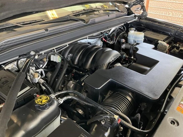 2018-chevrolet-tahoe-image-12