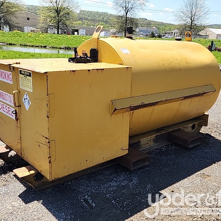 500 Gallon Diesel Fuel Tank w/ Pump
