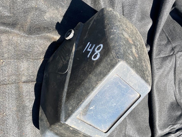 jackson-passive-welding-helmet-image-3