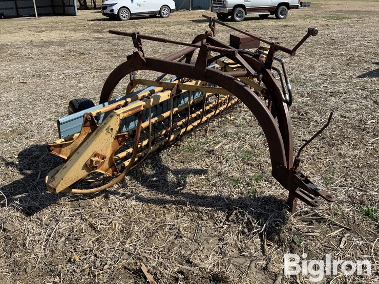 new-holland-256-image-3