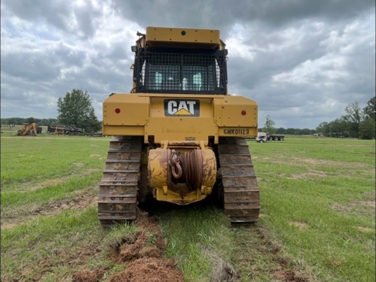 2012-caterpillar-d6t-image-5