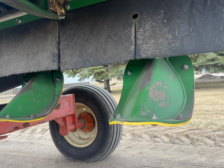 2022-john-deere-c12r-image-14