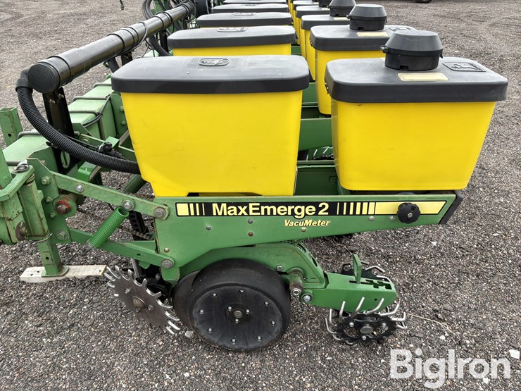 john-deere-7300-image-13