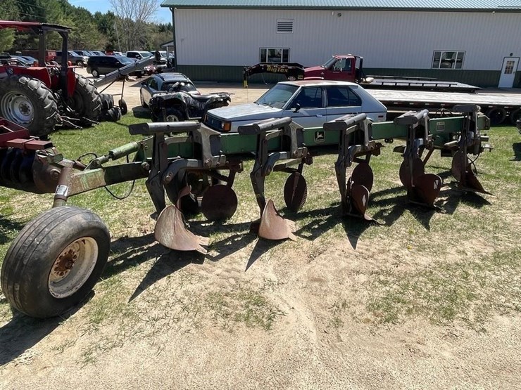 john-deere-700-image-5