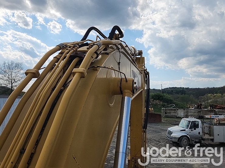 2005-caterpillar-330-image-38