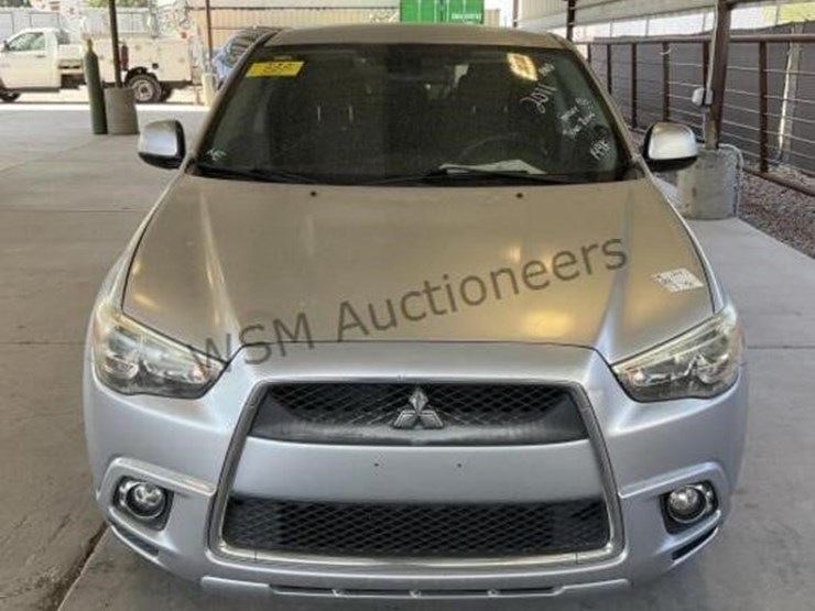 2011-mitsubishi-outlander-image-3