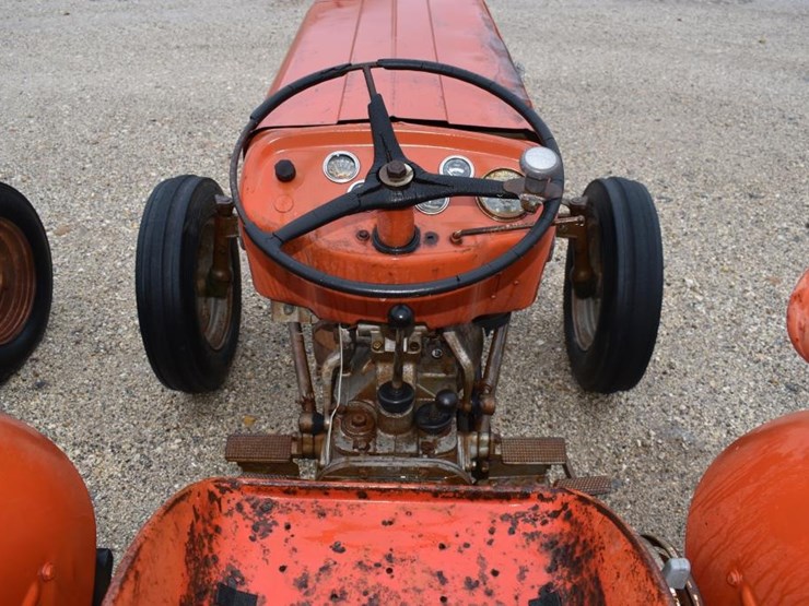 massey-ferguson-135-image-15