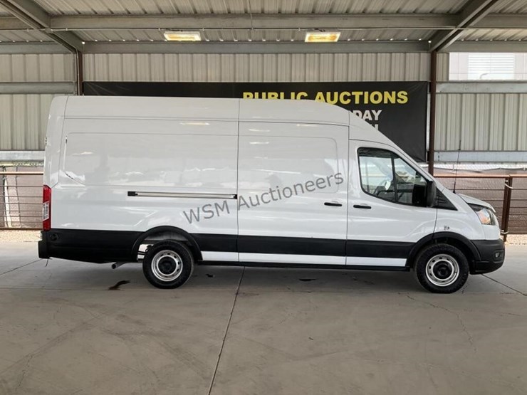 2020-ford-transit-image-1