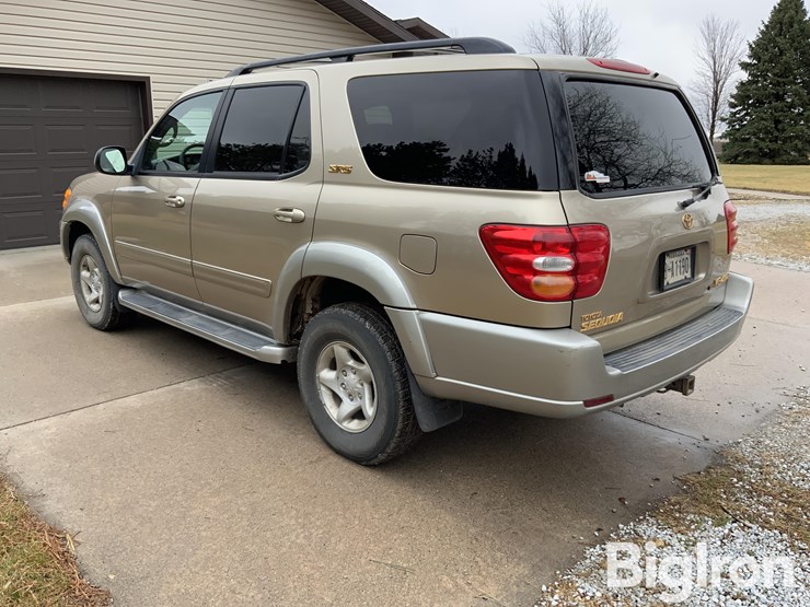 2002-toyota-sequoia-image-7