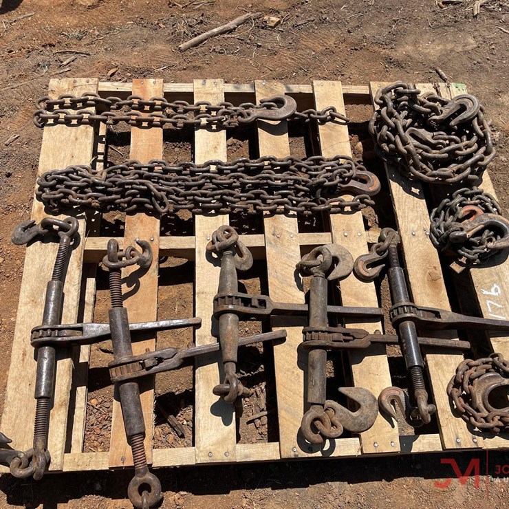 CONTENTS OF PALLET; 5 CHAIN RATCHETING CHAIN BINDERS WITH 5 VARIOUS CHAINS