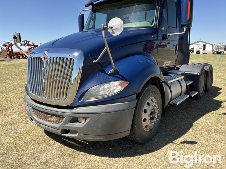 2010-international-prostar-image-9