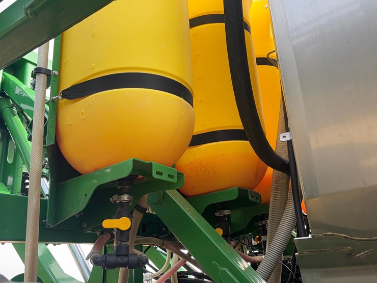 2024-john-deere-612r-image-24