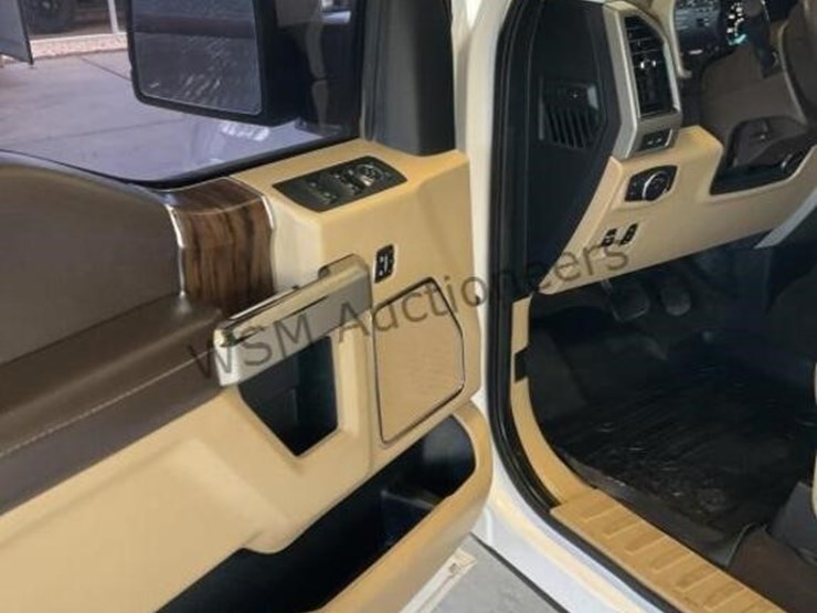 2019-ford-f150-image-23