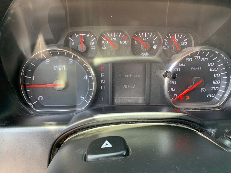 2022-chevrolet-silverado-6500hd-image-11