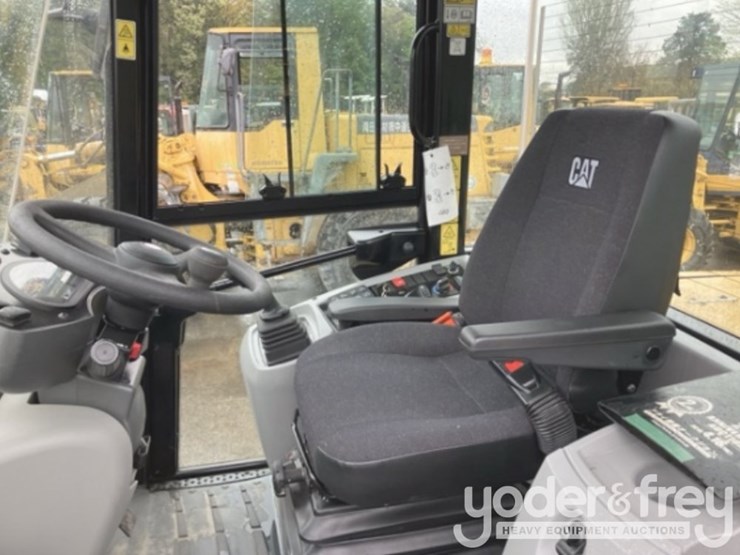 2021-caterpillar-910-image-8