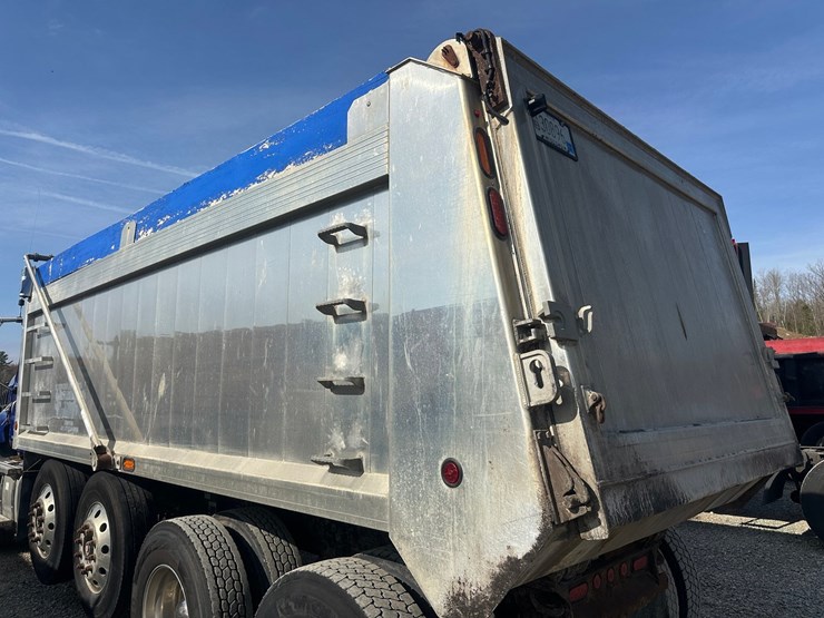 2019-massey-ferguson-8-image-17