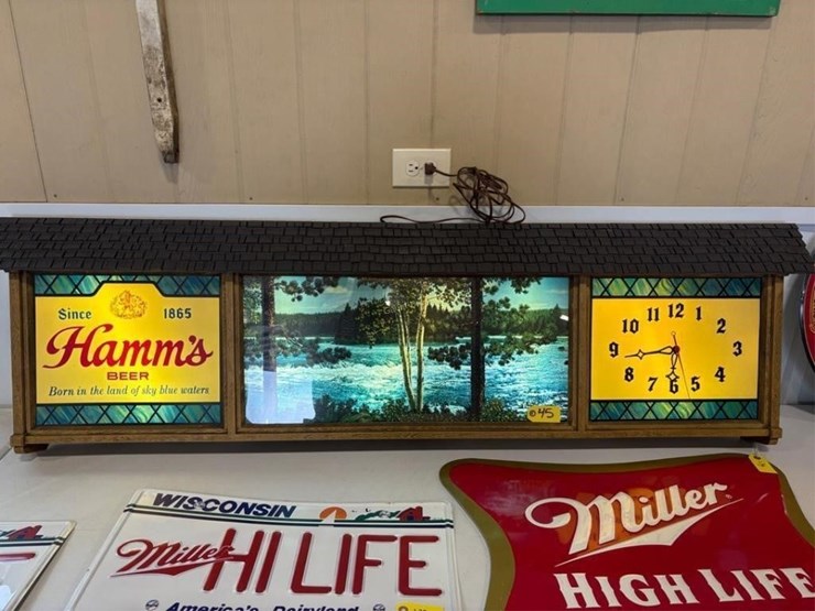 hamm's-beer-born-in-the-land-of-sky-blue-waters-image-1