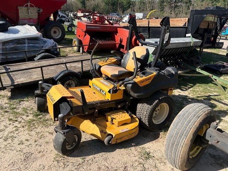 cub-cadet-tank-lz-zero-turn-mower-image-1