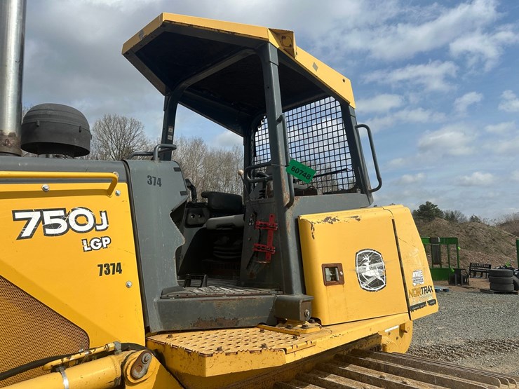 2006-deere-750j-lgp-image-9