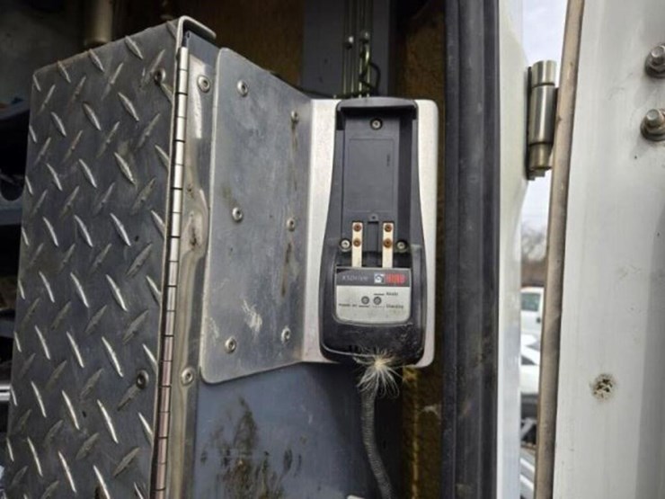 2018-ford-f550-xlt-image-16