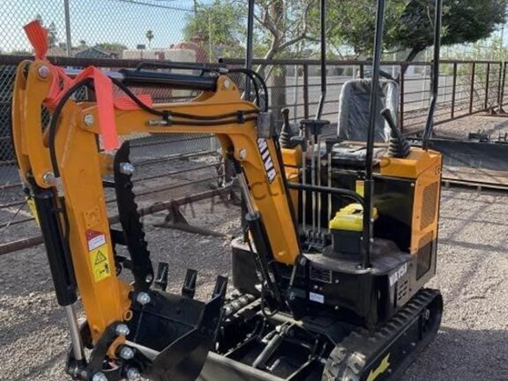 2026-miva-15-mini-excavator-image-2