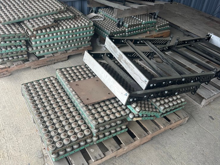 unused-(30)-section-1-1/4"-steel-roller-roach-conveyors-&-(31)-section-round-ball-roach-conveyor-panels-image-3